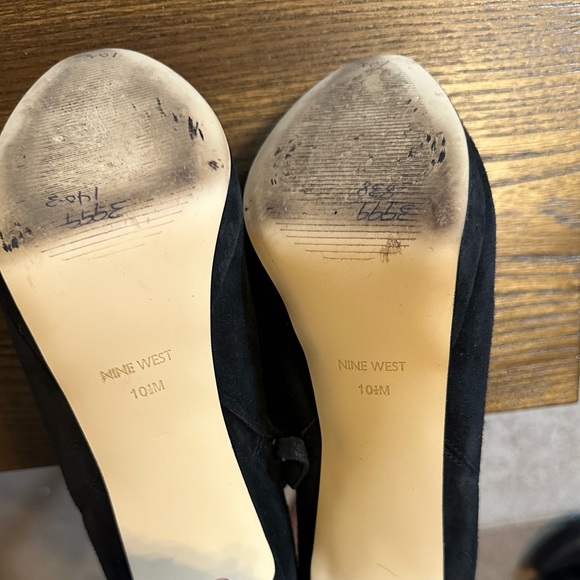 4” heel, knee boot, perfect for dress up or down; true to size - Picture 4 of 4